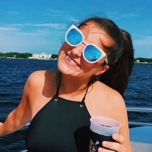 Meet your Posher, Kalli